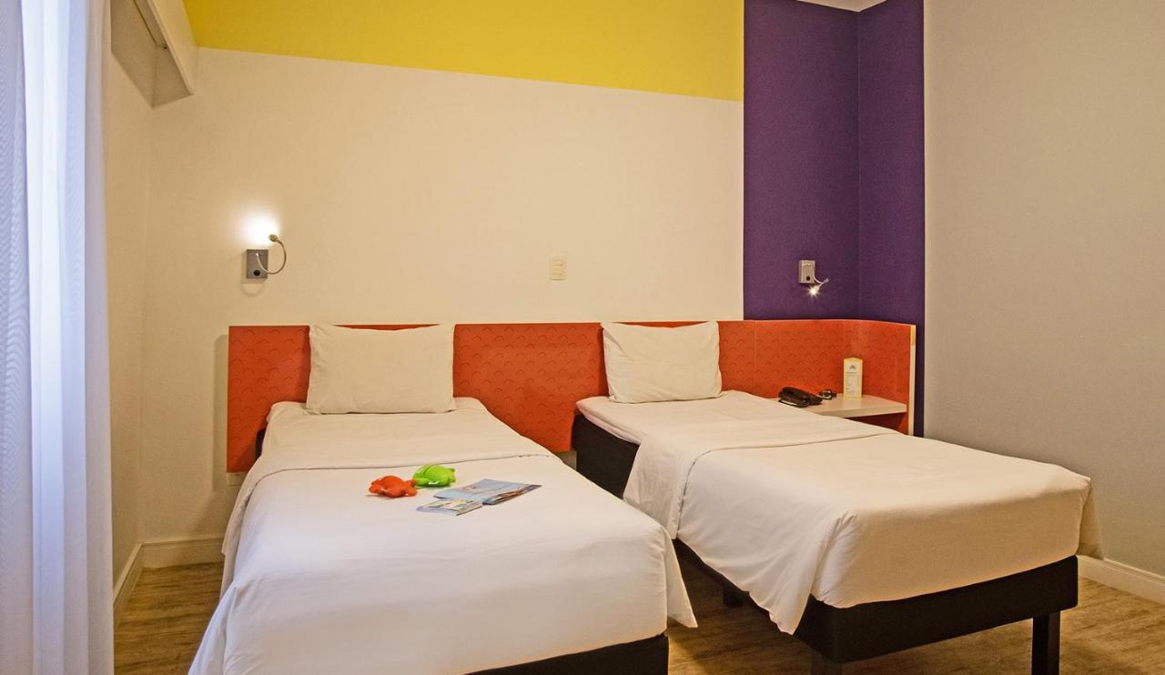 Hotel Ibis Styles - 1 Quadra Do Mar